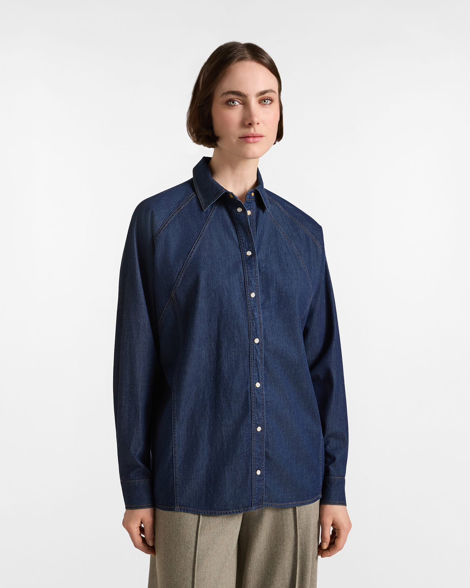 Camicia Donna in denim con tagli raglan Over Fit blu Made in Italy
