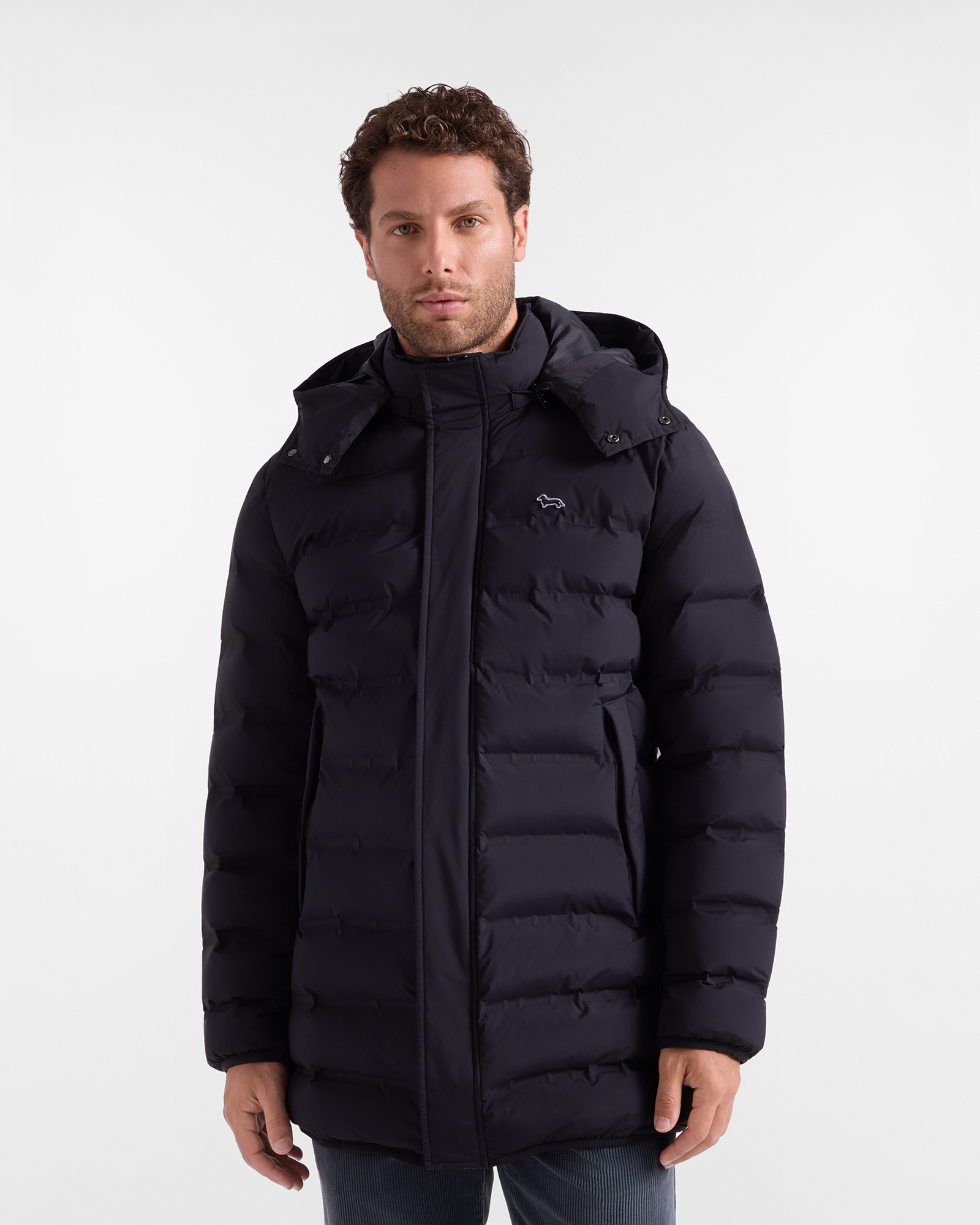 Men&rsquo;s long quilted jacket with detachable hood in black technical nylon