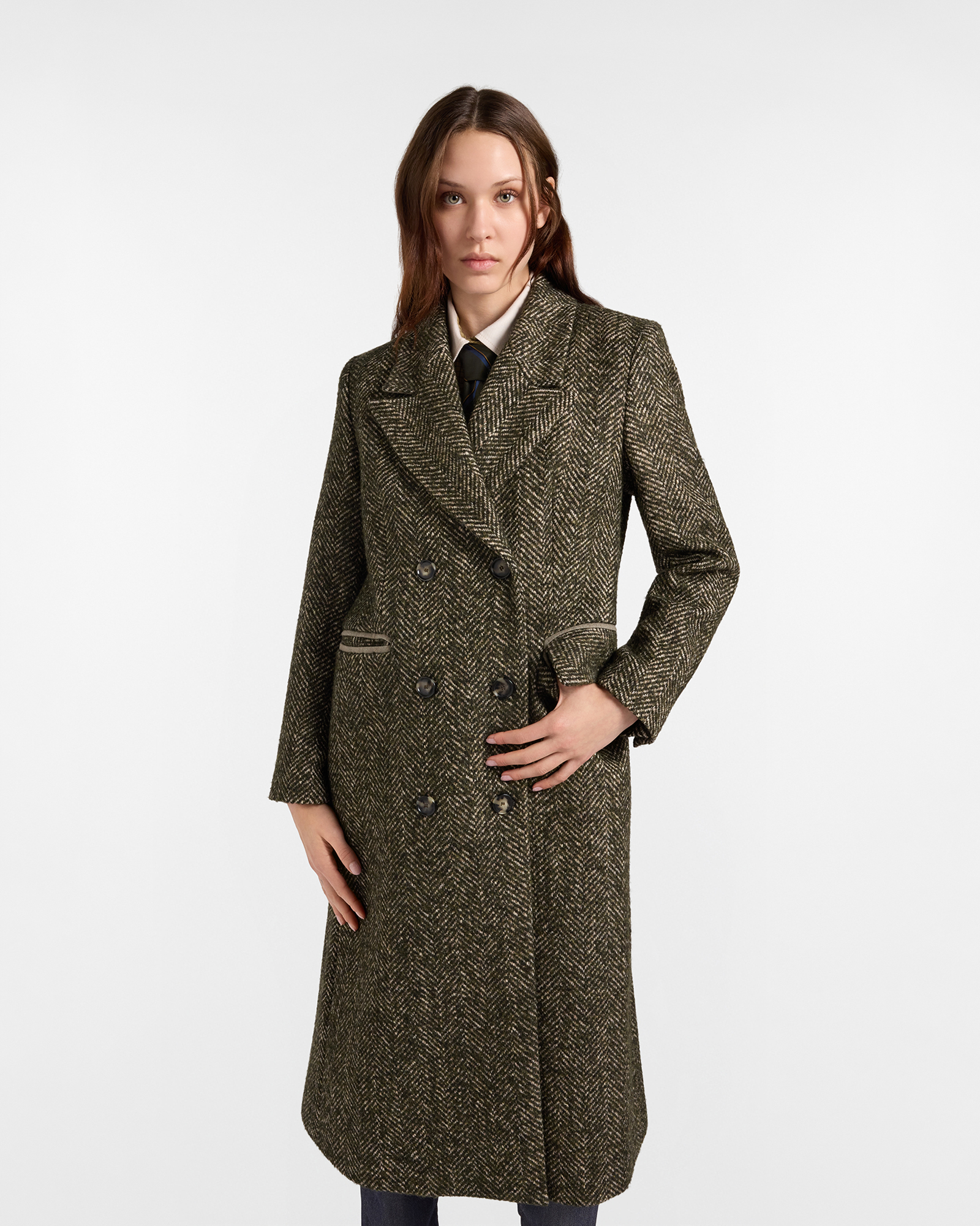 Women&rsquo;s Fitted Technical Wool Blend Coat in Sport Green &ndash; Capsule Quality in Colours