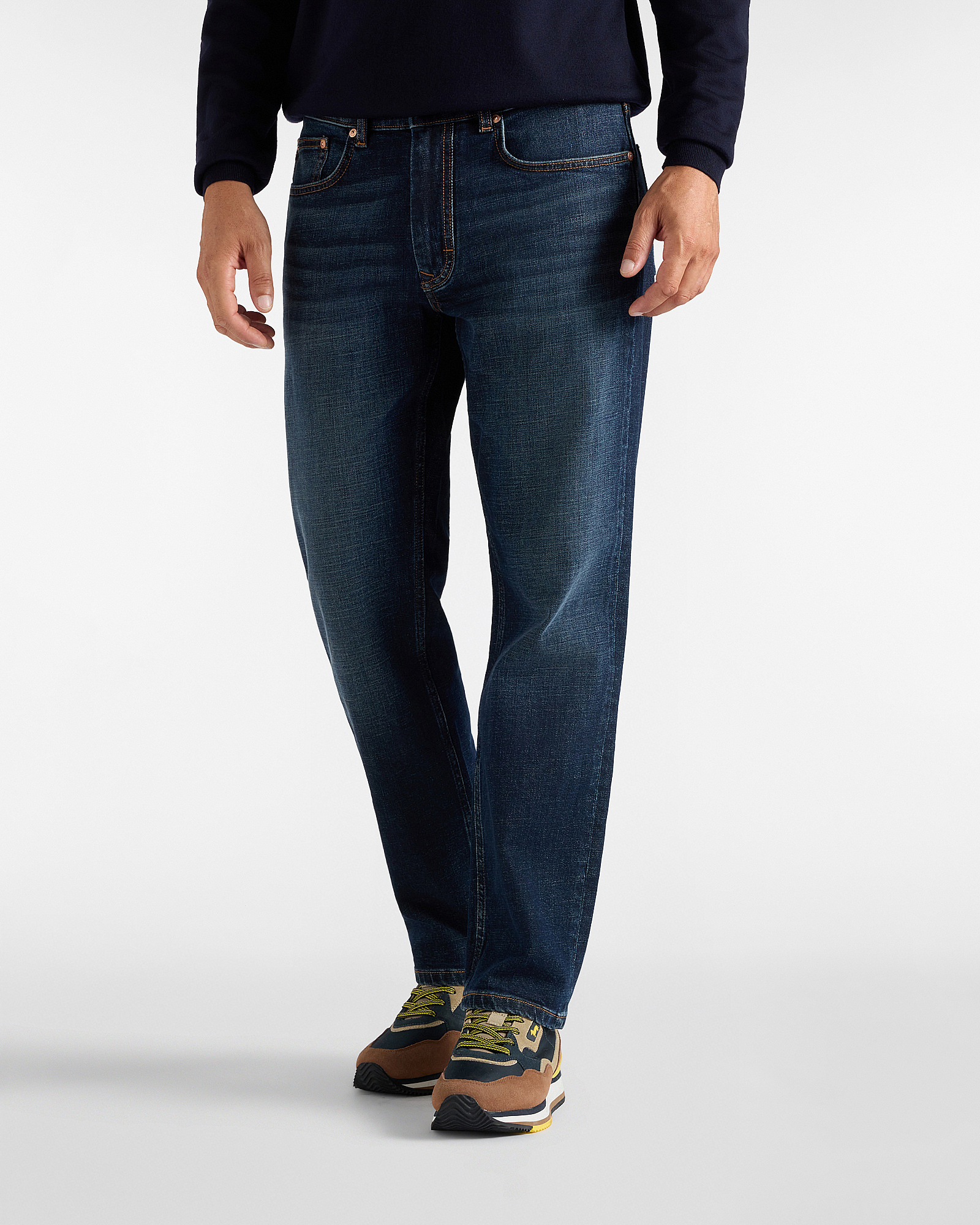 Men&rsquo;s regular-fit dark blue denim five-pocket jeans