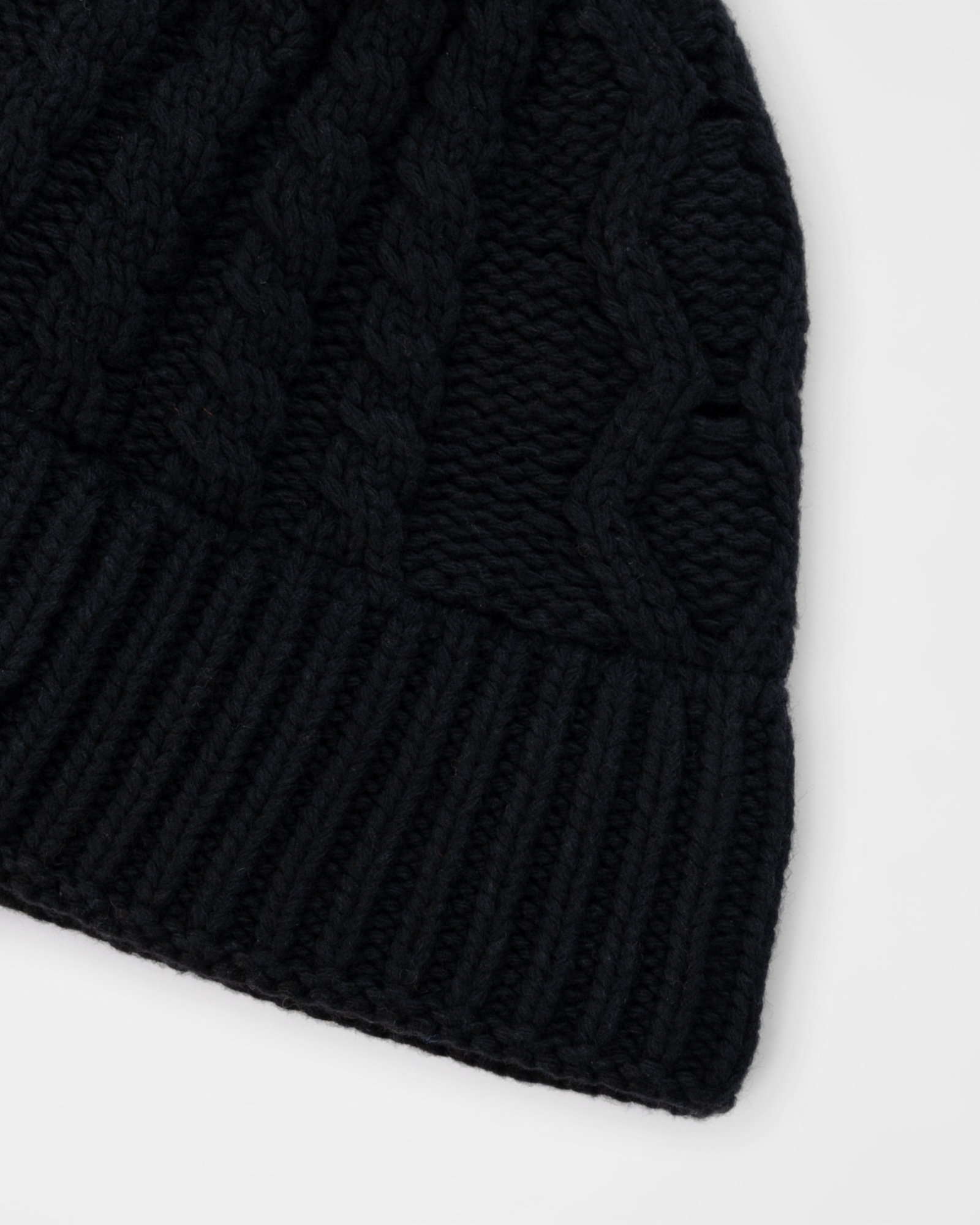 Men&rsquo;s Aran Cable-Knit Beanie in Wool Blend &ndash; Re-Loved Capsule Collection &ndash; Made in Italy, BLACK, large