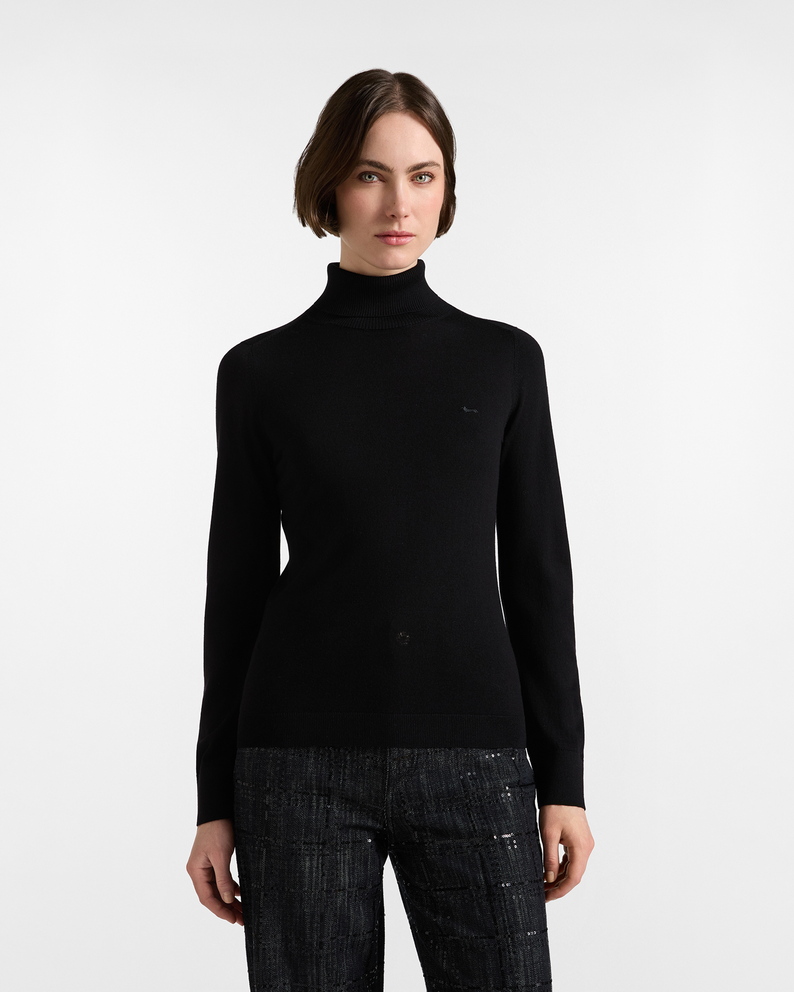 Jersey Mujer con cuello Perkins en 100 % pura lana color negro