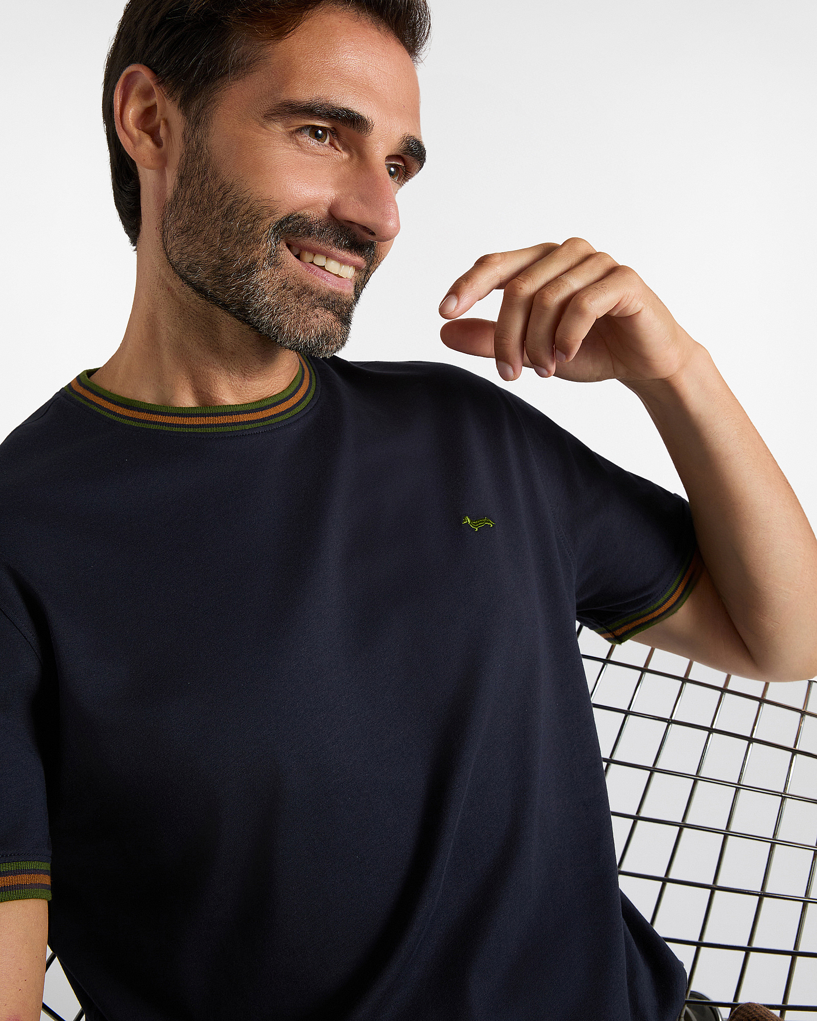 Camiseta de hombre con cuello redondo de canal&eacute; a rayas en 100 % puro algod&oacute;n corte regular, AZUL MARINO, large
