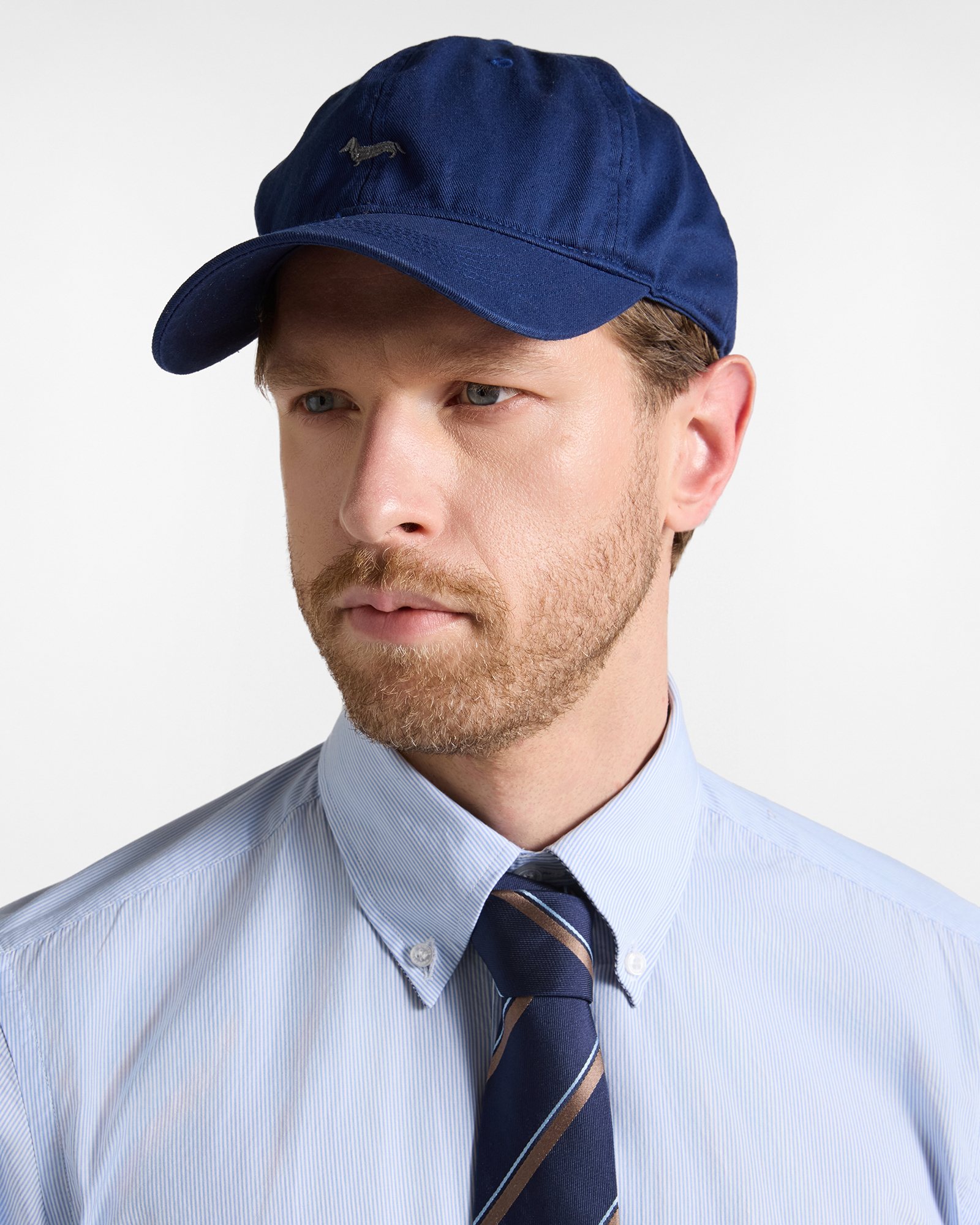 Cappello baseball  da uomo in twill di cotone blu chiaro con bassotto ricamato