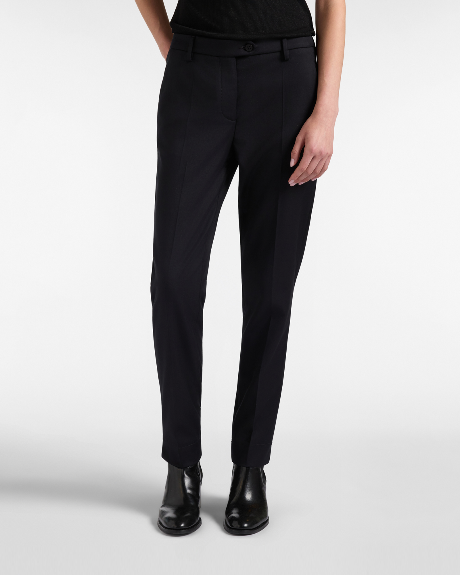 Pantalones de mujer &laquo;Tasca America&raquo; slim de franela negra