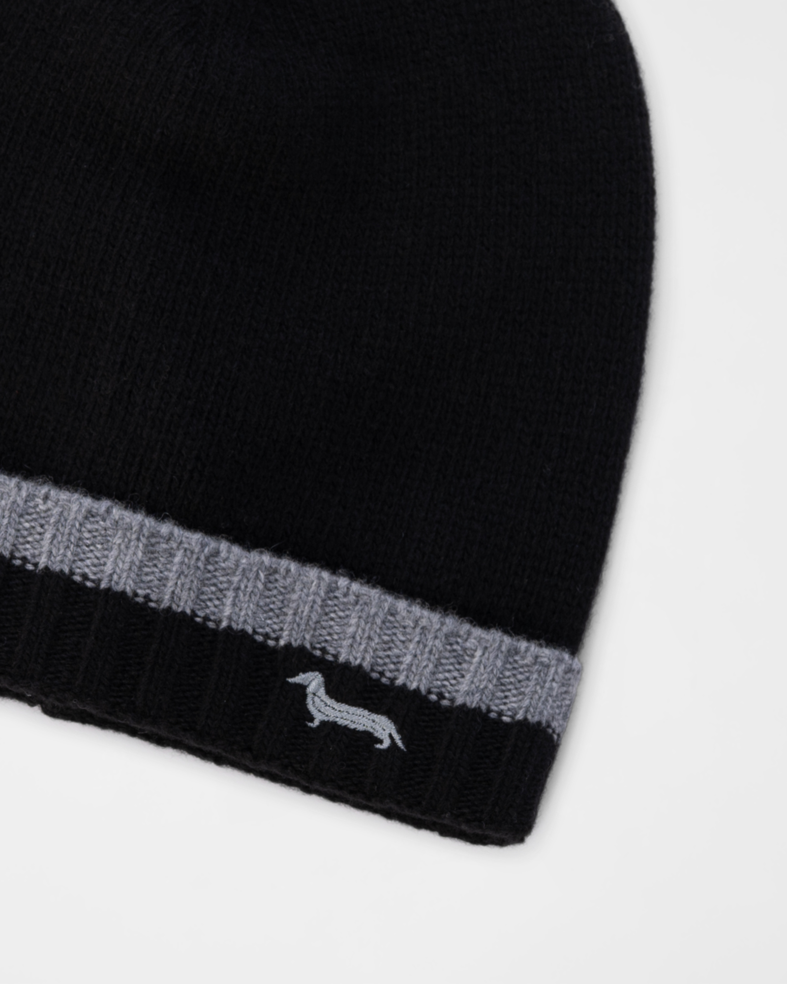 Herren-Beanie aus einer Woll-Kaschmir-Mischung mit Dackel-Stickerei, SCHWARZ, large