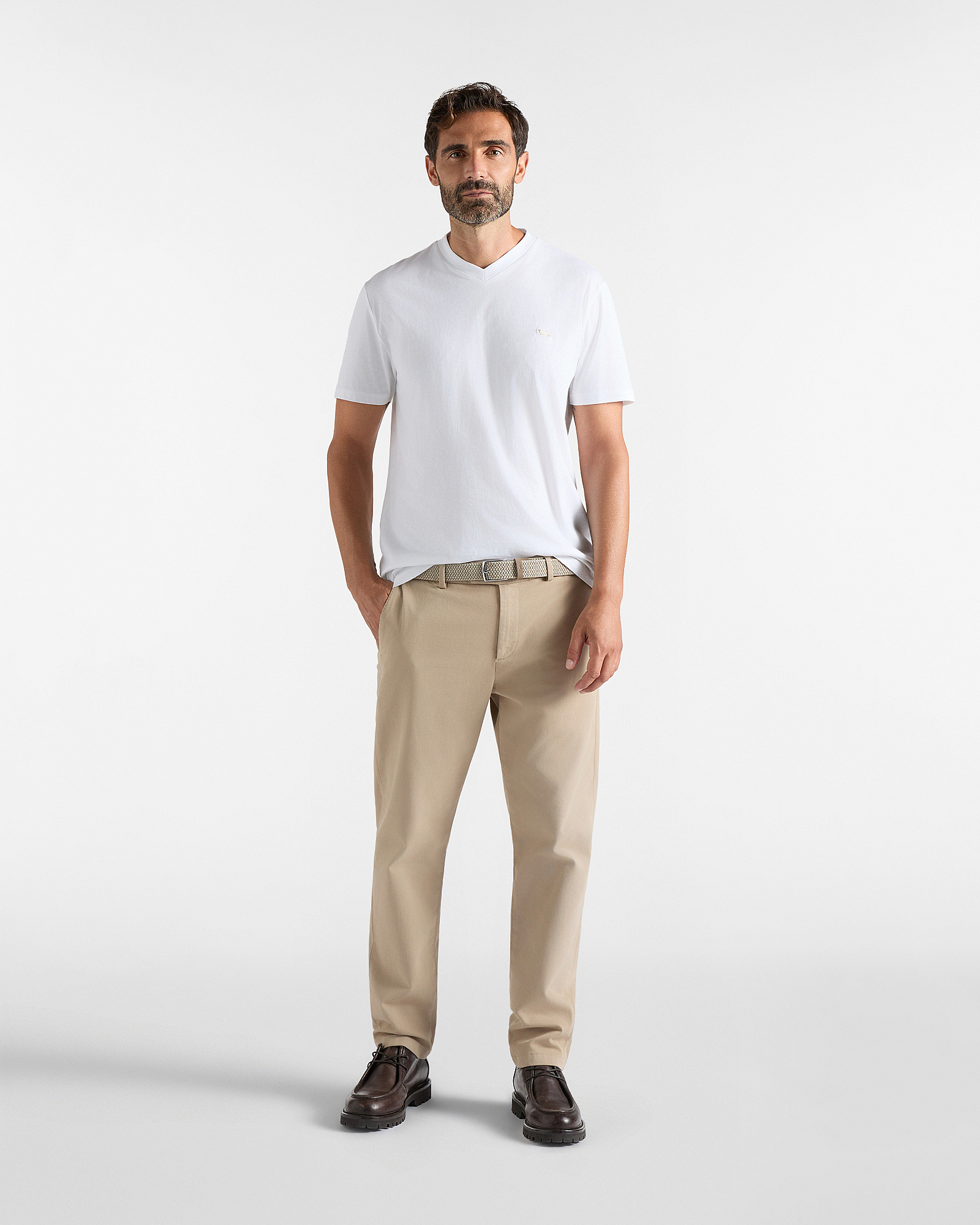 Camiseta de hombre con escote en V de 100 % puro algod&oacute;n corte regular, BLANCO, large